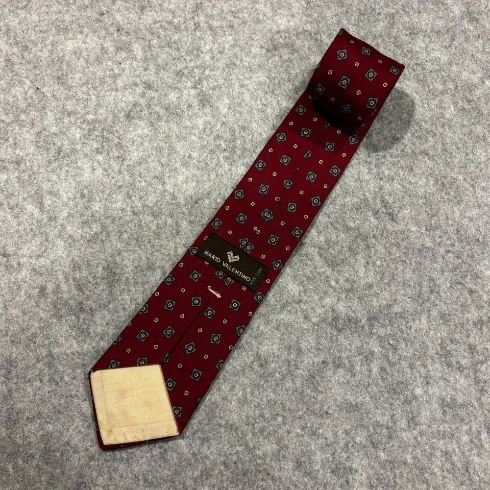 Mario Valentino Men's Necktie Burgundy Geometric Pattern 100% Silk W3